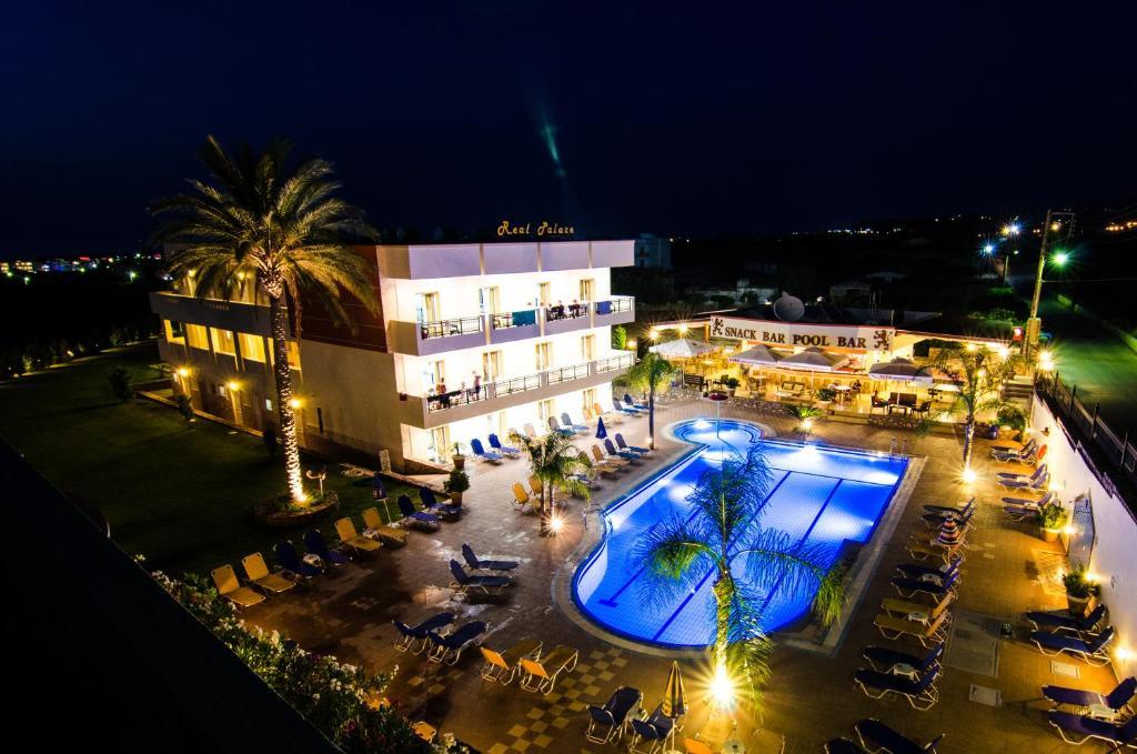 Real Palace Малиа Экстерьер фото